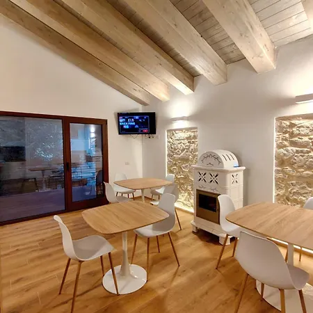 Maria Luisa Mountain 3*