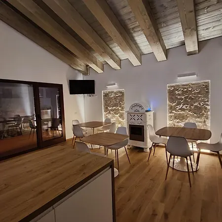 Maria Luisa Mountain 3*