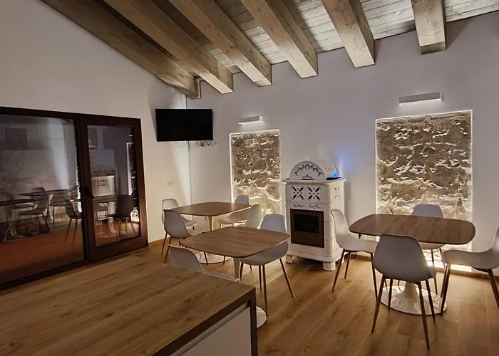 Maria Luisa Mountain 3*