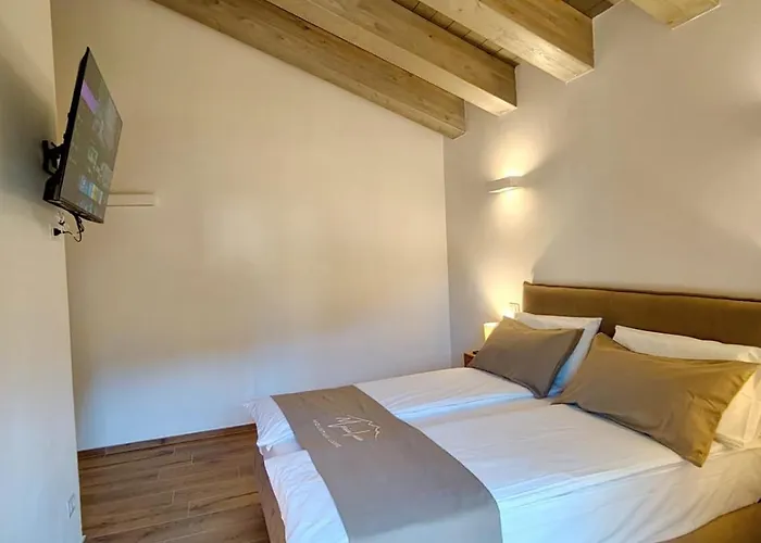 ベッド・アンド・ブレックファスト Maria Luisa Mountain Rovere